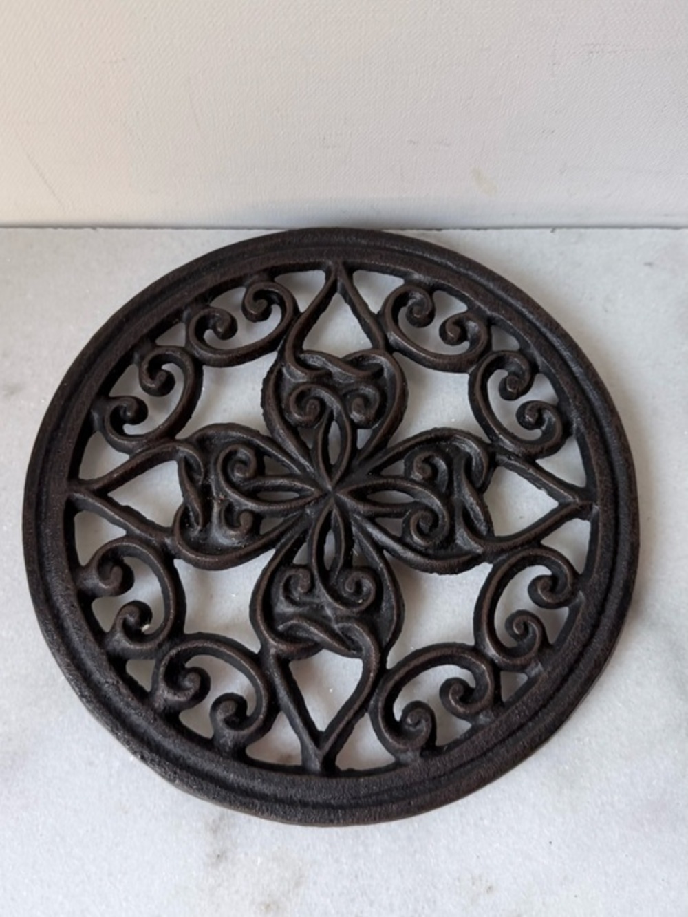 Round Decorative Cast-Iron Trivet - Dark Brown
